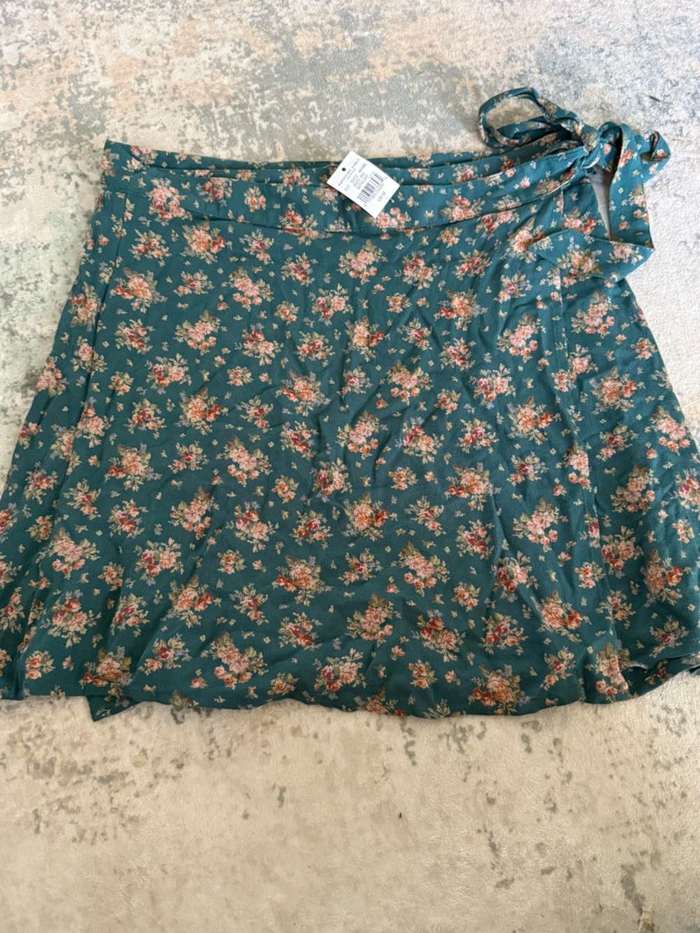 American Eagle Outfitters Teal Green Floral Faux Wrap Skirt, Size M